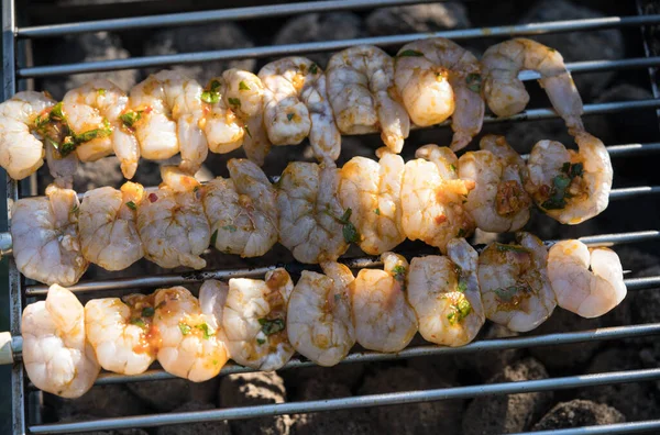 Camarão Tigre Branco Picante Grelha Com Salada Pepino Batata — Fotografia de Stock