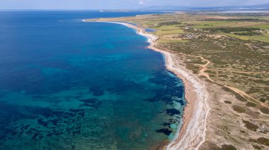 Arutas Sahili, Sinis Yarımadası, Sardunya 'nın insansız hava aracı panoraması