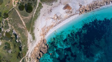 Arutas Sahili, Sinis Yarımadası, Sardunya 'nın insansız hava aracı panoraması