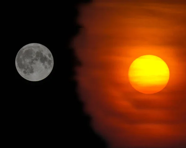 月と太陽 闇と光 寒さと暖かい — ストック写真
