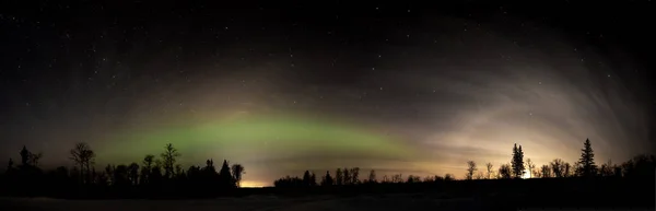 Panorama Night Sky Scattered Stars Green Colored Aurora Rising Bright — Stock Photo, Image