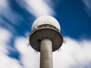 Radar istasyonu kule