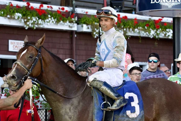 American Power Och Jose Ortiz Poserar Fint Saratoga Winner Cirkel — Stockfoto