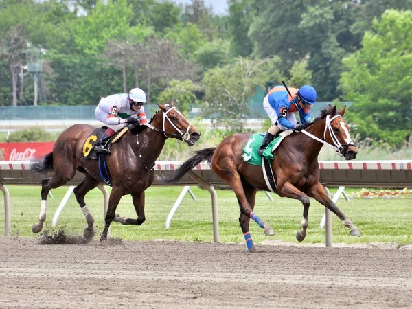 Ágora Con Jinete Brian Pedroza Ganando Monmouth Park Fleetphoto —  Fotos de Stock