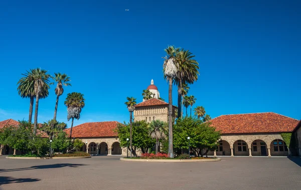 Palo Alto, Kaliforniya'da Stanford Üniversitesi kampüsü — Stok fotoğraf