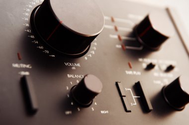 Eski transistör amplifikatör