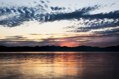 Pasifik Okyanusu - Hdr üzerinde güzel gün batımı