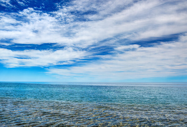 Красивый морской пейзаж - Тихий океан - HDR
