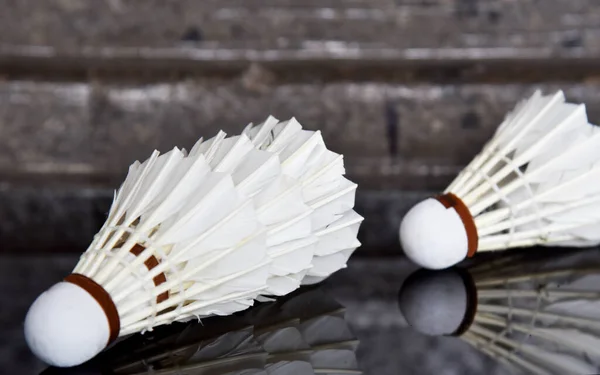 Badminton Shuttelcock Glas Reflektion — Stockfoto