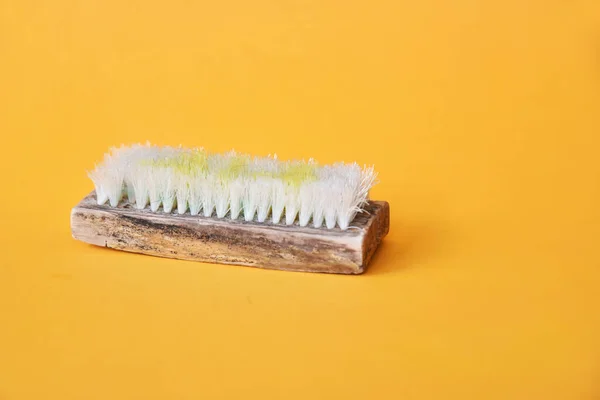 Washing Brush Used Condition Yellow Background — Stock Photo, Image