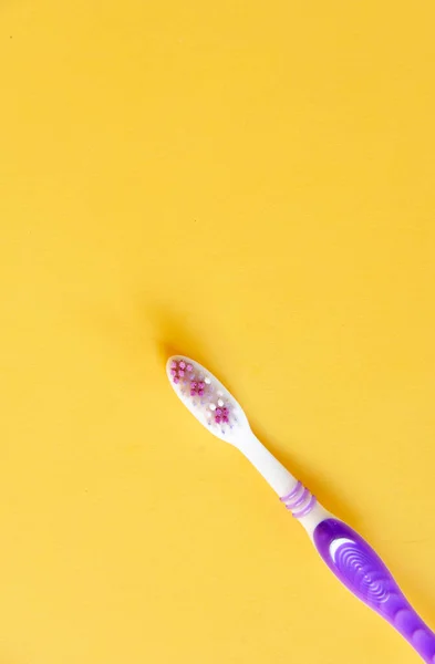 Bali Indonesia August 2021 Tooth Brush Adult Yellow Background — Stock Photo, Image