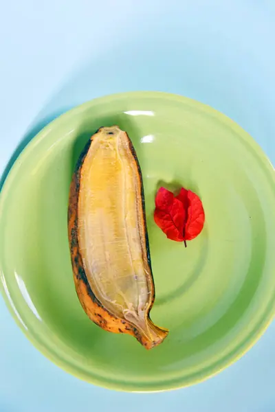 Vařené Banánové Ovoce Červené Hnědé Barvě Snídaně Dezert Nebo Svačinka — Stock fotografie