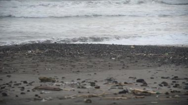 Öğleden sonra siyah kumsal