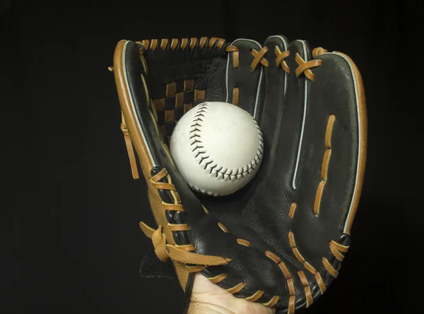 Softball Mitt With White Softball — Φωτογραφία Αρχείου