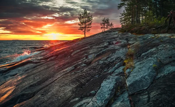 Sunset on Lake Onega in Karelia — Stock Photo, Image