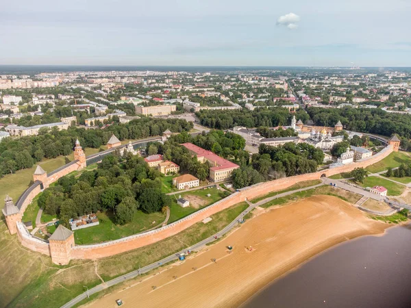 Kremlin Novgorod Orillas Del Río Volkhov Una Antigua Fortaleza Con — Foto de Stock