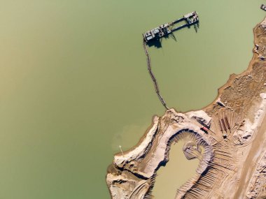 Taş ocağındaki kum çıkarma suyu ile birlikte pompalanmış.