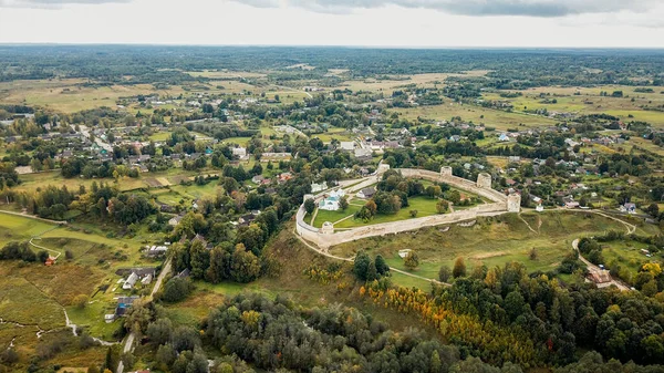antik taş kale Izborsk, Rusya 'nın Pskov bölgesi