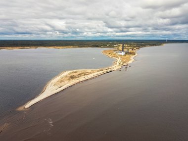 Saaremaa 'nın güney noktasındaki sorve deniz feneri.