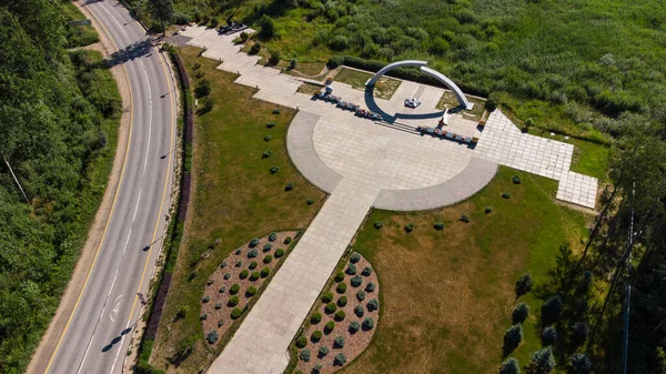 İkinci Dünya Savaşı sırasında Ladoga Gölü kıyılarında Leningrad 'ın ablukasının atılımıyla ilgili 