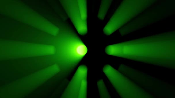 Световой шар с вращающимися зелеными лучами — стоковое видео