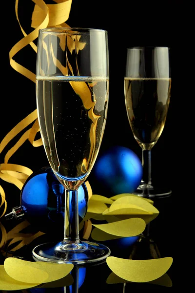 Jul Och Nyår Firande Koncept Med Kolse Upp Två Champagneglas — Stockfoto