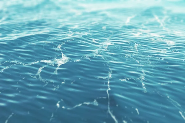 Mousses blanches à la surface de la mer, vue rapprochée. Illustration 3d — Photo