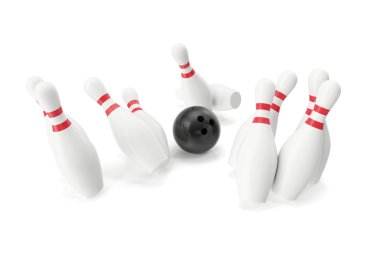 Bowling topu ve beyaz arka plan üzerinde izole skittles. 3D çizim