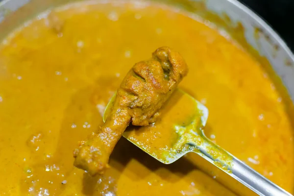 Chicken Leg Piece Butter Chicken Gravy Serving Used Selective Focus — Stock Photo, Image