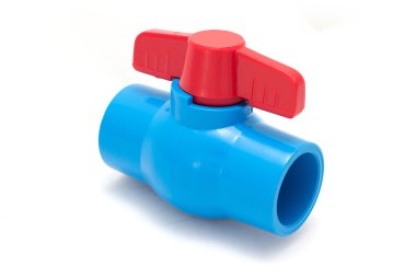 PVC su vanası beyaz arka plan üzerinde.