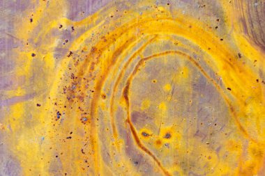 Pas, çelik, arka plan. Eski boyayı soyuyorum..