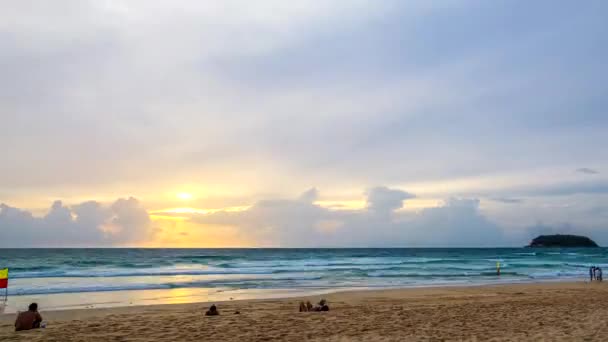 Intervalo Tempo Pôr Sol Vermelho Alaranjado Natural Sobre Mar Enormes — Vídeo de Stock