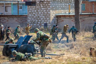 İkinci Dünya Savaşı 'nın yeniden inşası. Alman askerleri bir grup partizan yakaladı. Büyük Vatanseverlik Savaşı. Odessa 'nın kurtuluşu. Zelenograd Rusya 18 Nisan 2021