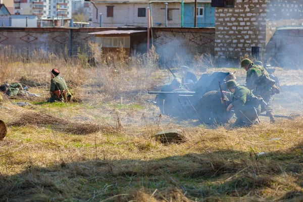 Ανασυγκρότηση Του Δευτέρου Παγκοσμίου Πολέμου Γερμανική Διμοιρία Επιτίθεται Μεγάλος Πατριωτικός — Φωτογραφία Αρχείου