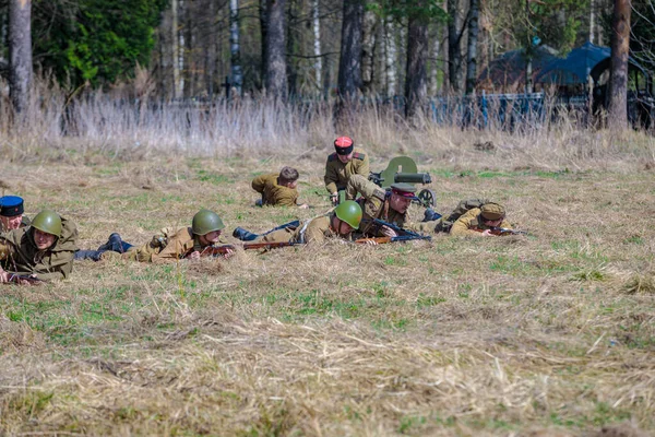 Reconstrucción Segunda Guerra Mundial Destacamento Partidista Ruso Continúa Ataque Gran — Foto de Stock