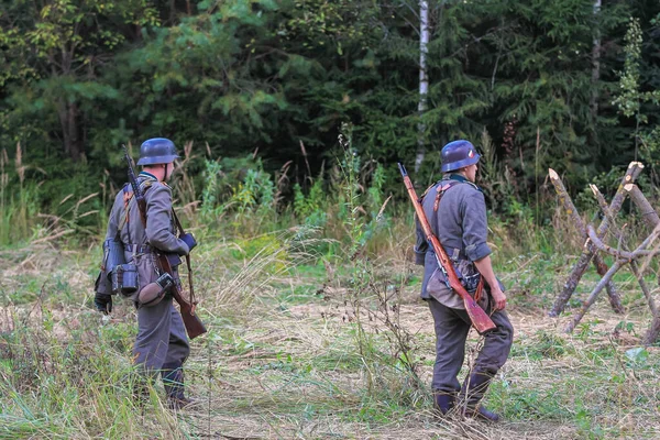 Reconstrucción Los Tiempos Gran Guerra Patria Las Tropas Alemanas Comienzan —  Fotos de Stock