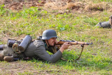Büyük Vatanseverlik Savaşı 'nın yeniden inşası. Alman birlikleri saldırıya başlıyor. Moskova Rusya 16 Eylül 2017