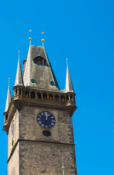 Ayuntamiento de Praga. Torre del reloj. Cielo azul. Copiar espacio —  Fotos de Stock