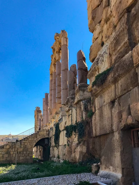 Lübnan 'ın Baalbek kentindeki antik Heliopolis kalıntıları
