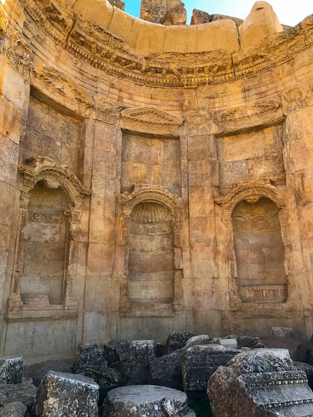 Ruinas del templo de la rotonda en Heliópolis antigua. Baalbek, Valle de Beqaa, Líbano —  Fotos de Stock