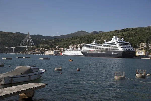 Dubrovnik Kroatien - hamnen i Cruz — Stockfoto