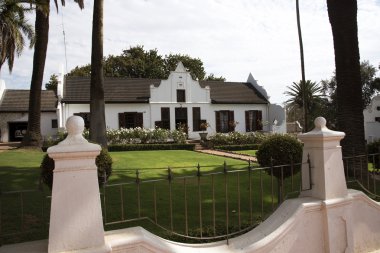 Manor house adlı Diemersdal Wine Estate yakınındaki Cape Town Güney Afrika