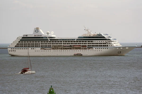 Crucero en Plymouth Sound Devon Inglaterra Reino Unido — Foto de Stock