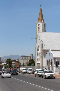 Caledon, Overberg bölgesi, Batı Burnu, Güney Afrika. 2019. Caledon 'daki Hristiyan Kilisesi Overberg bölgesinin buğday tarlalarındaki merkez..