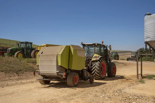 Caledon Western Cape África Sul 2019 Tractor Trailer Farm Wheatlands — Fotografia de Stock