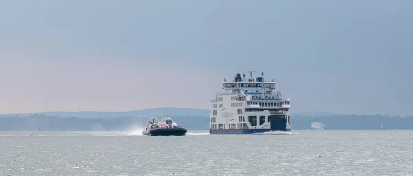 Solent Portsmouth Inglaterra Reino Unido 2021 Ferry Roro Pasajero Que — Foto de Stock