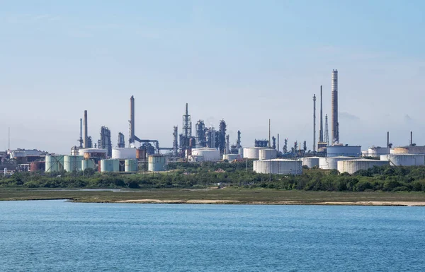 Фолі Гемпшир Англія Велика Британія 2021 Fawley Refinery Viewed Southampton — стокове фото