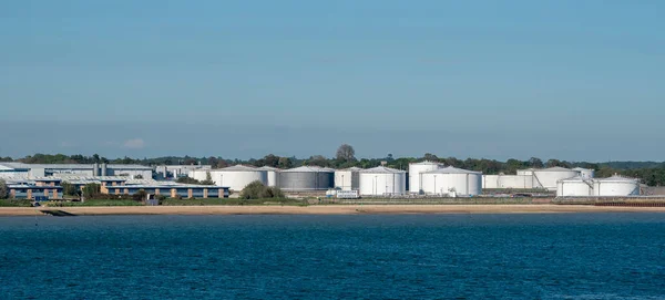 Хембл Гемпшир Англія Велика Британія 2021 Hamble Rice Oil Terminal — стокове фото