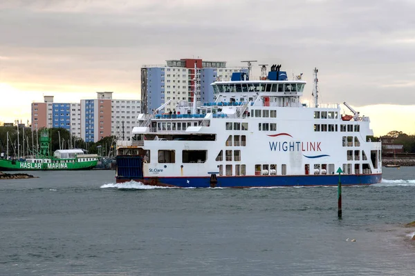 Portsmouth Inglaterra Reino Unido 2021 Ferry Roro Que Sale Desde — Foto de Stock