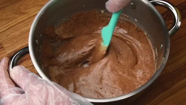 Une Vidéo Ralenti Pâtissier Préparant Une Mousse Chocolat Une Personne — Video